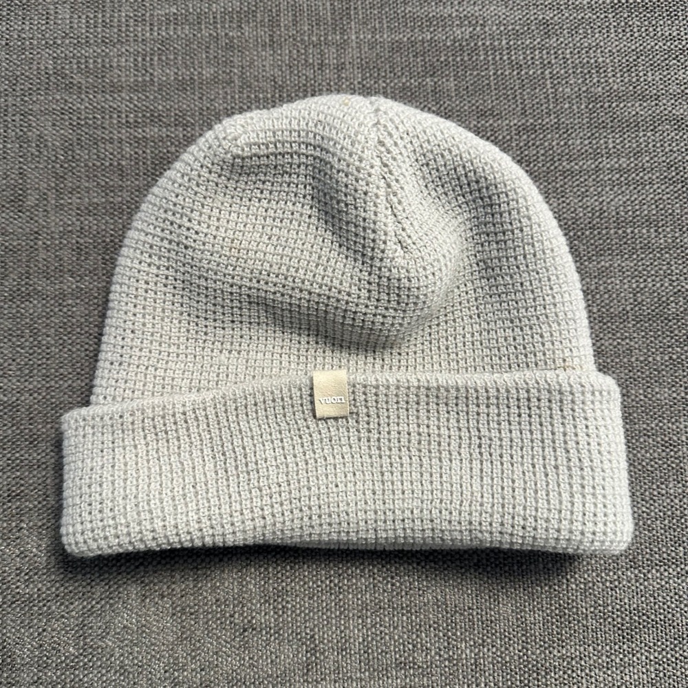 Vuori Waffle Knit Beanie Unisex One Size Light Grey Cuffed Hat V824